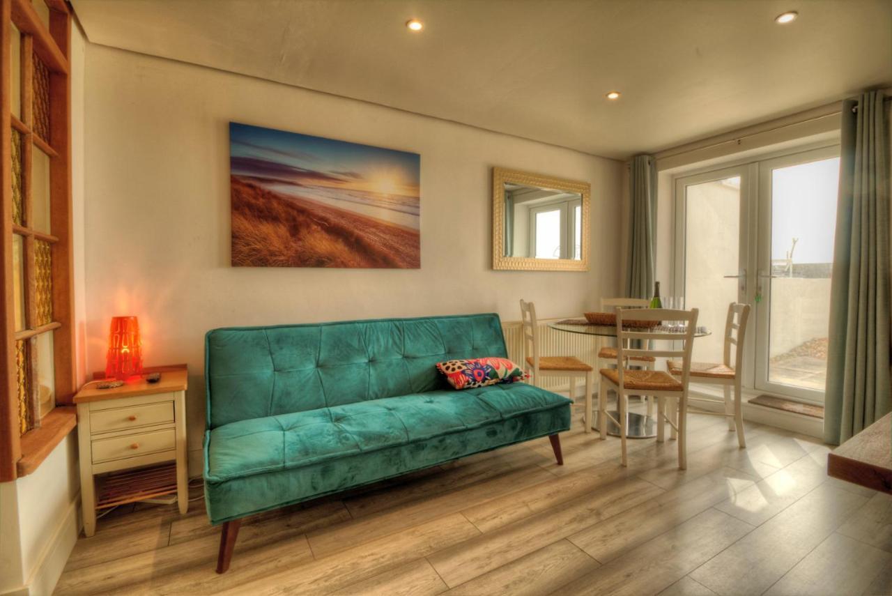 Pass The Keys Shore To Please - Sea Views And Beach Front Modern 1Bed Apt With Sofabed Πόρτσμουθ Εξωτερικό φωτογραφία